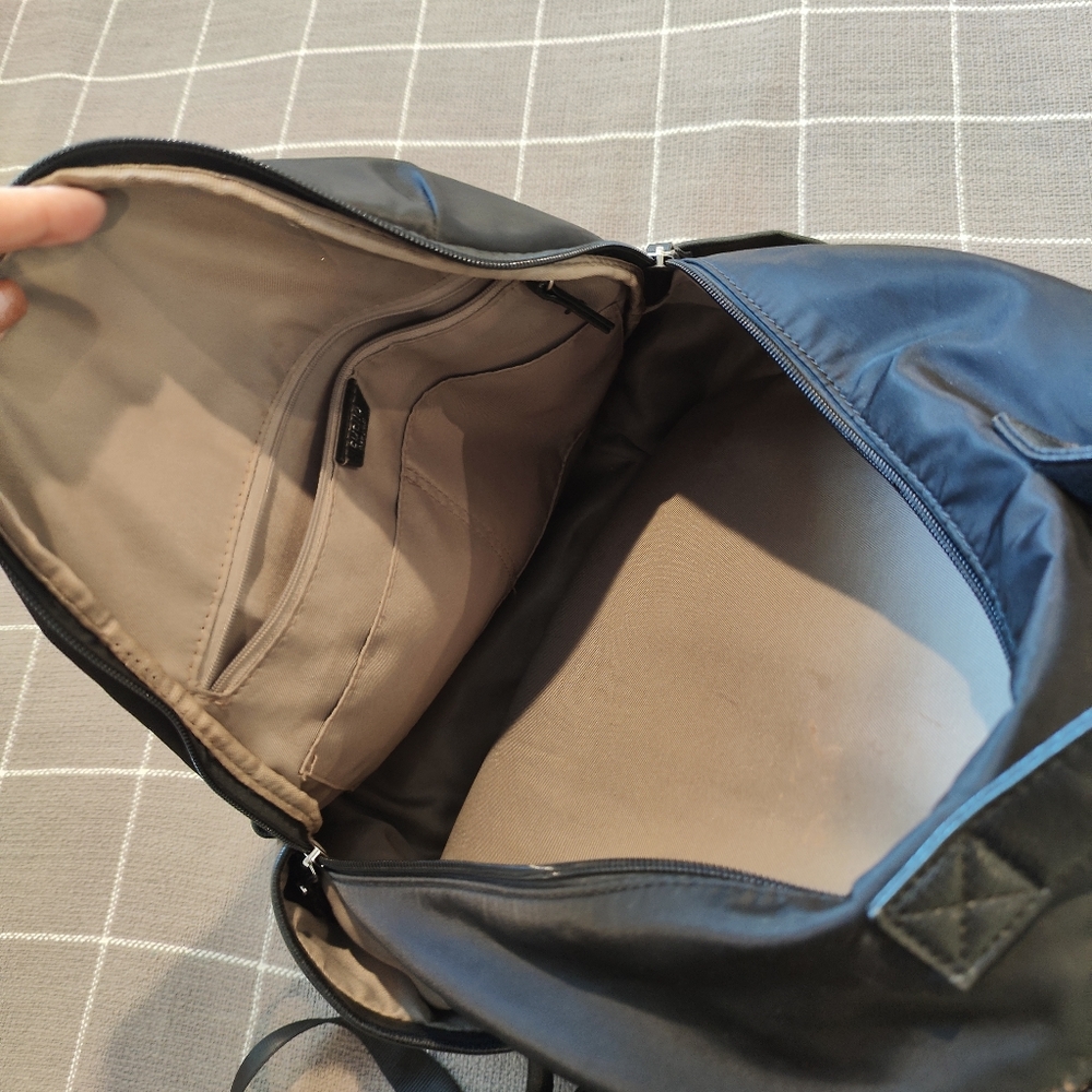 Tutilo New York Backpack - image 5